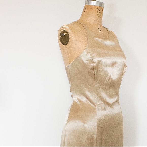 Gorgeous Vintage Dress - Picture 2 of 11